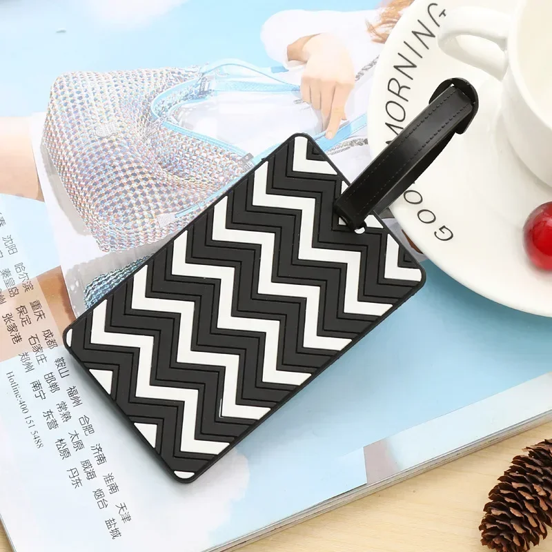 여성을위한 기하학 수하물 태그 남성 PVC 수하물 이름 - Men Accessories Name 리뷰 및 가격